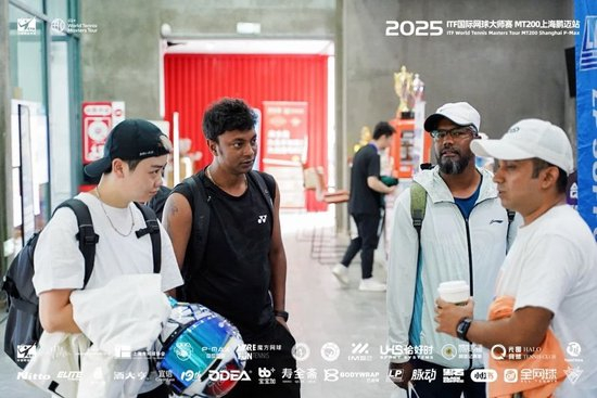 是一个人与人的沟通展示图片